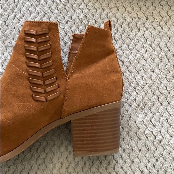 Tan booties - Picture 4 of 4
